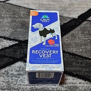CLAM PAWS SMALL BLACK RECOVERY VEST 7-20 LBS. & CALMING DISK DOG